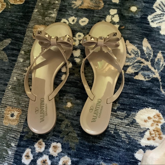 Valentino Garavini Rockstud Thongs size 40. - Picture 2 of 7